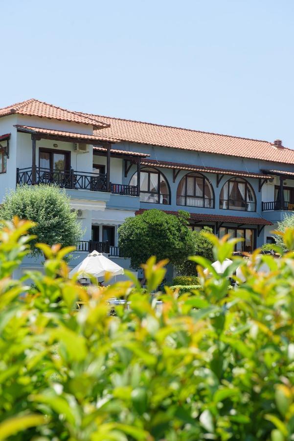 Hotel Papanikolaou Ierissos Bagian luar foto