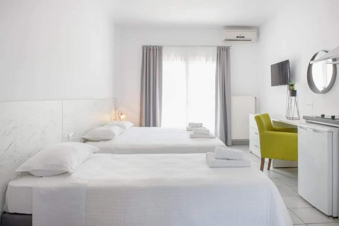 Hotel Papanikolaou Ierissos Bagian luar foto