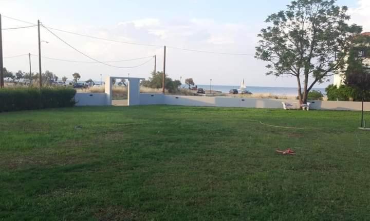 Hotel Papanikolaou Ierissos Bagian luar foto