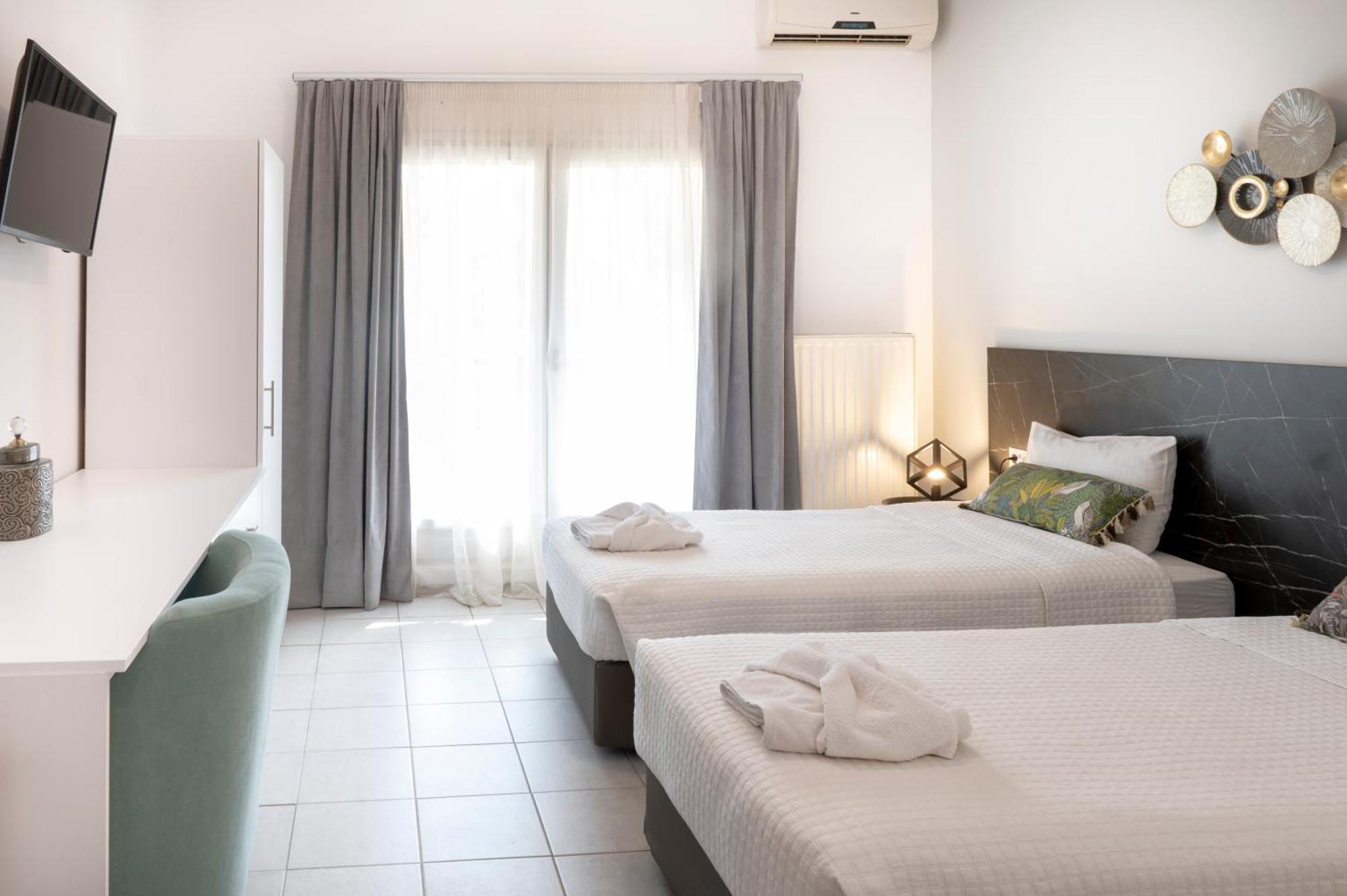 Hotel Papanikolaou Ierissos Bagian luar foto