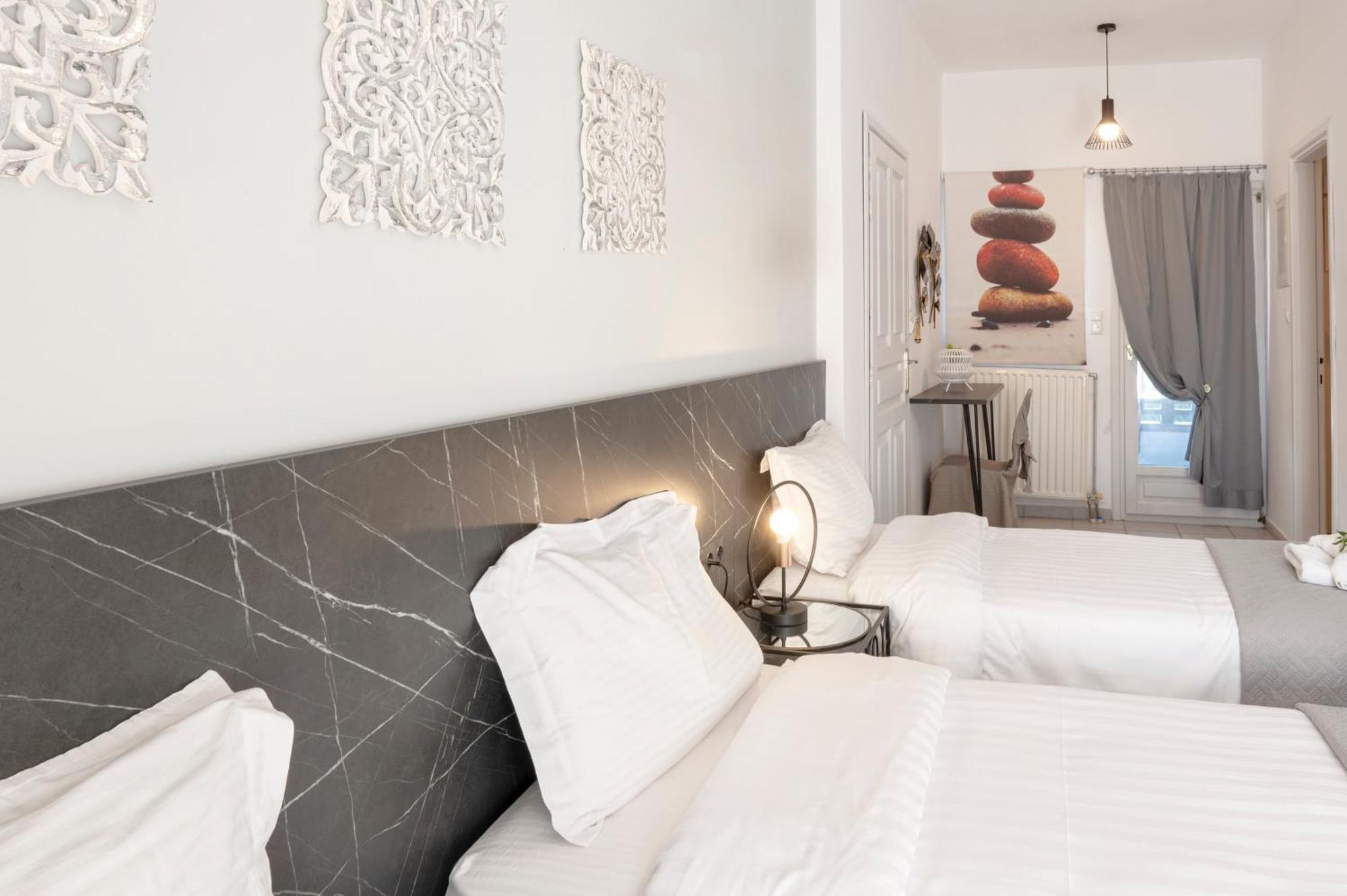Hotel Papanikolaou Ierissos Bagian luar foto
