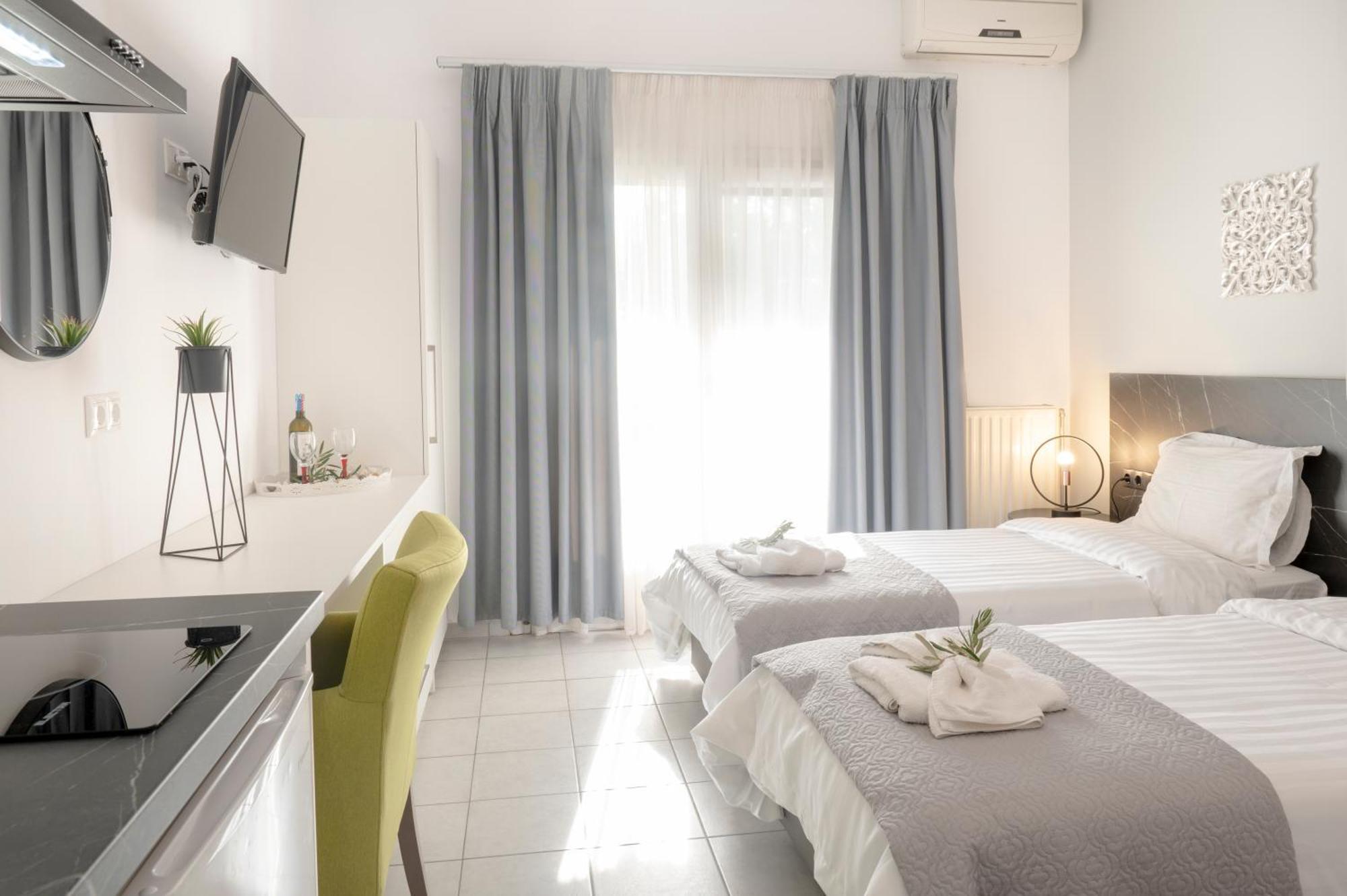 Hotel Papanikolaou Ierissos Bagian luar foto
