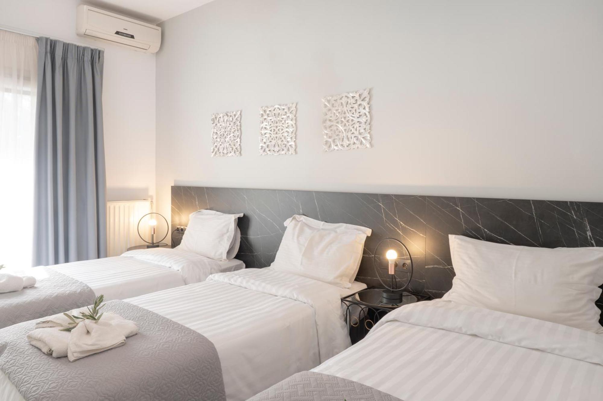 Hotel Papanikolaou Ierissos Bagian luar foto